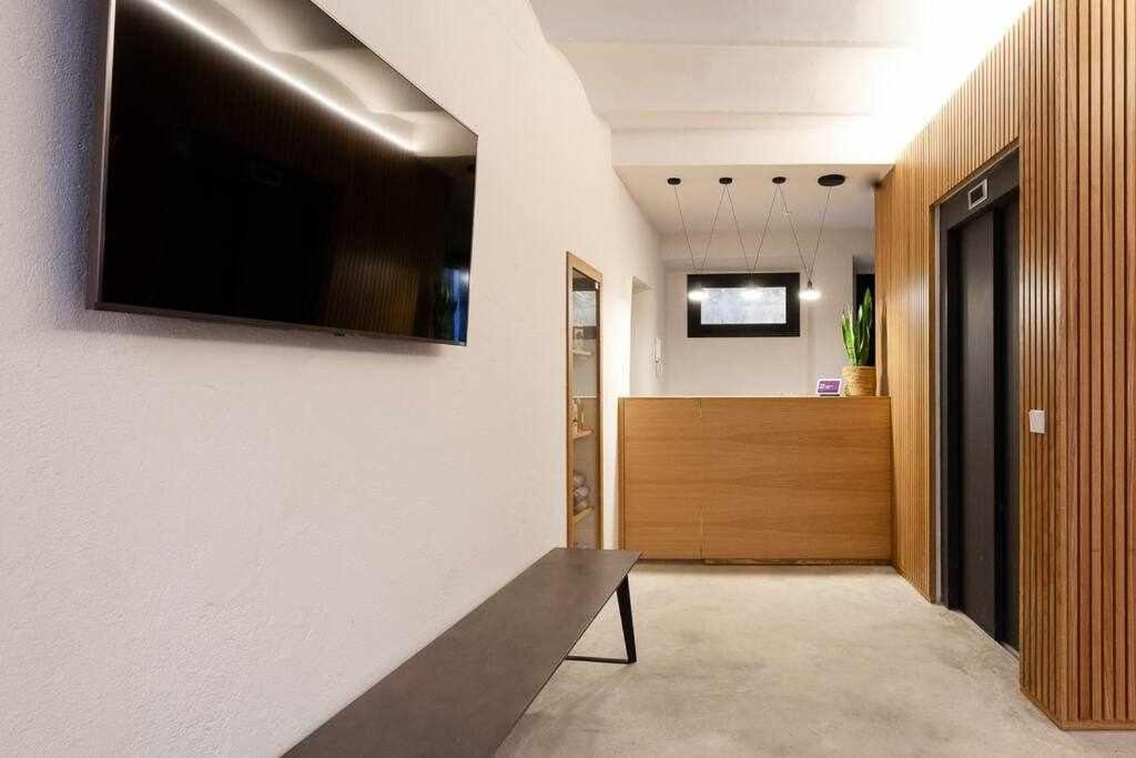 Velo Vern 3 Luxury Penthouse W Views Of City Wall Girona Luaran gambar